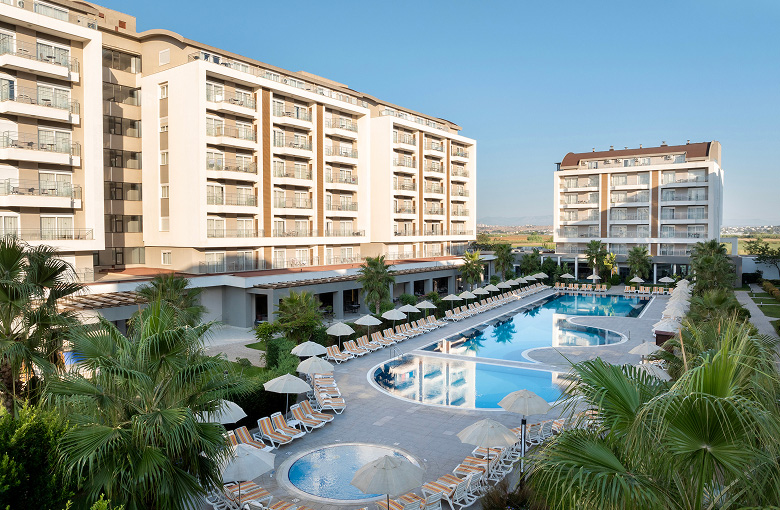 greenwood-suits-hotels-card-d.jpg