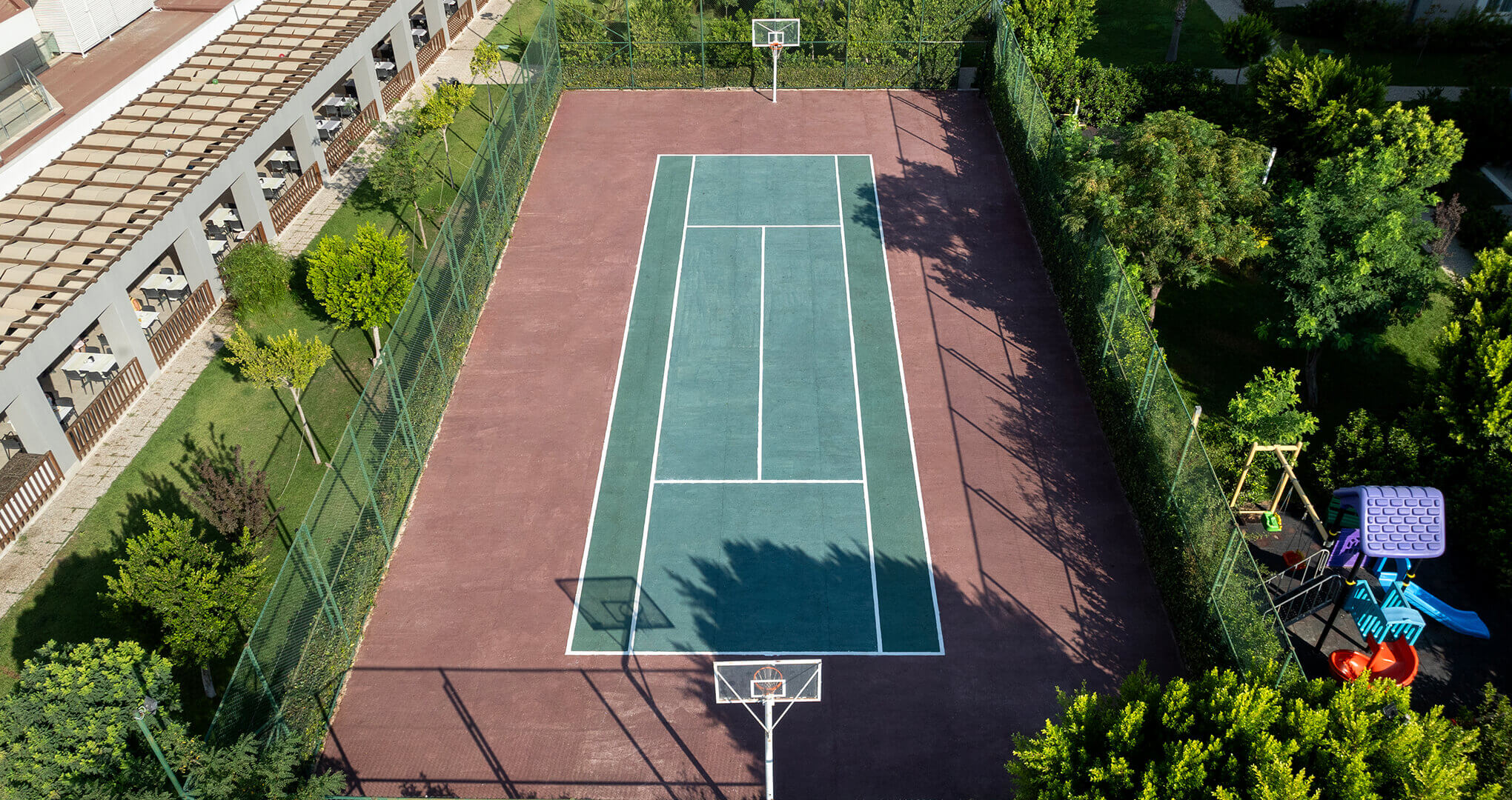 greenwood-suites-eglence-tenis-kort-galeri-1.jpg